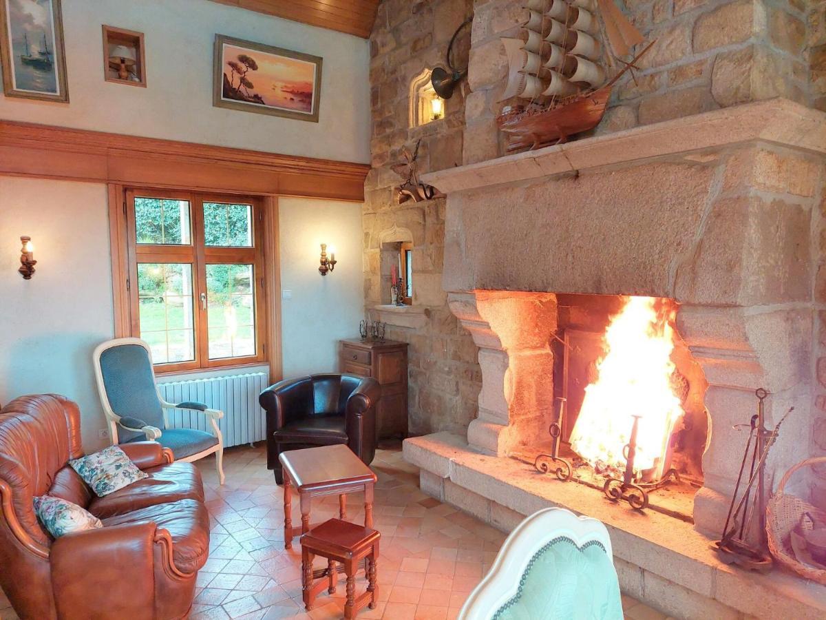 Вилла Breton Granite Stone House With Fantastic Sea Views Сен-Поль-де-Леон Экстерьер фото