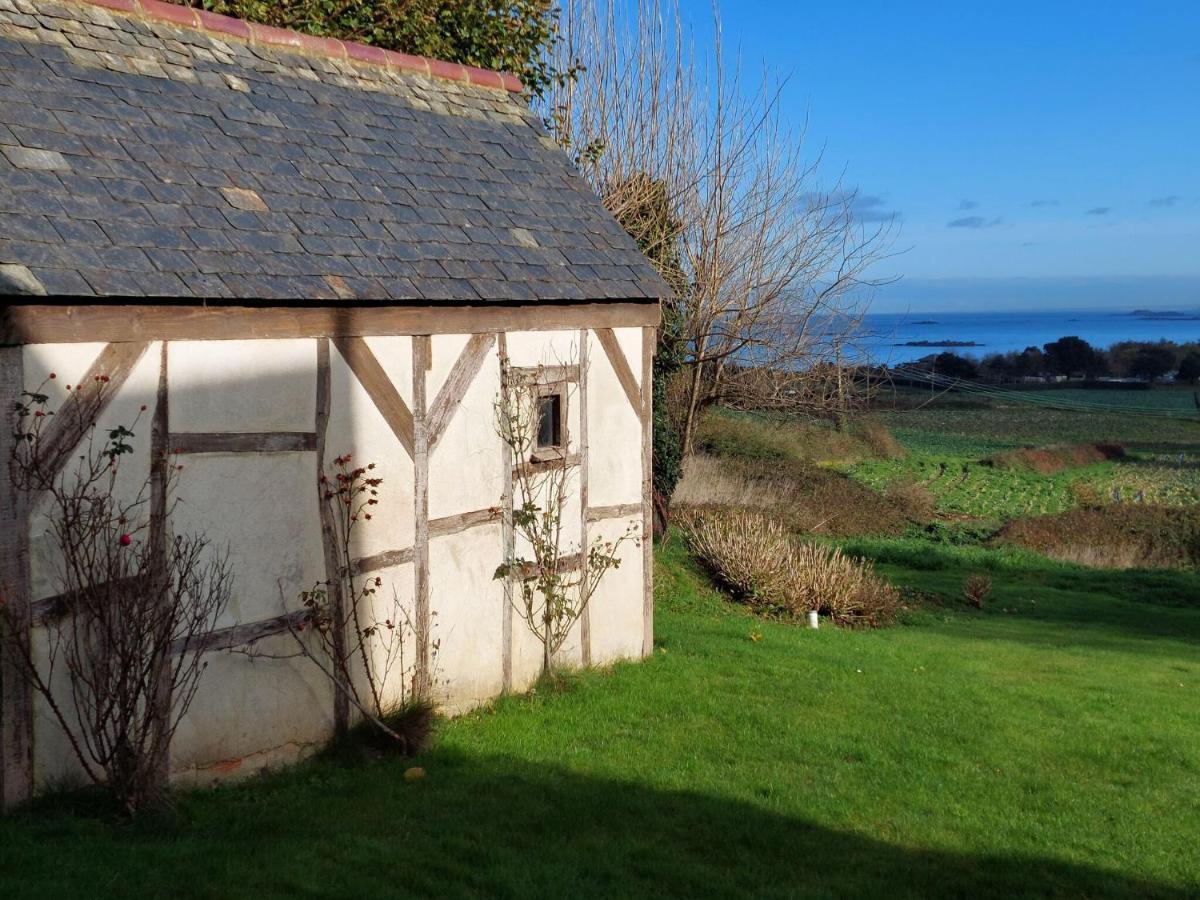 Вилла Breton Granite Stone House With Fantastic Sea Views Сен-Поль-де-Леон Экстерьер фото